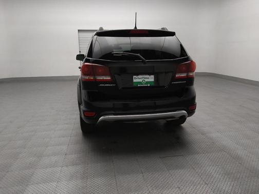 Pitch Black Clearcoat 2019 Dodge Journey Crossroad