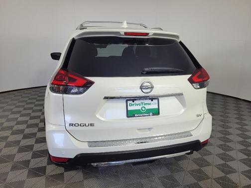 Pearl White Tricoat 2020 Nissan Rogue SV