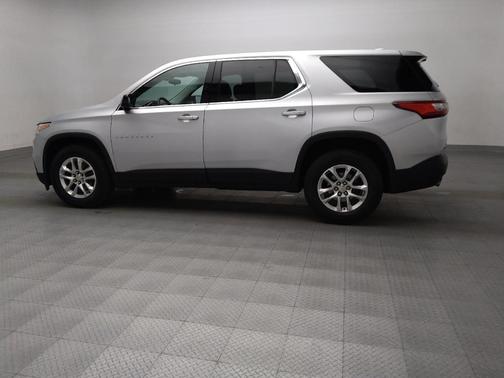 Silver Ice Metallic 2019 Chevrolet Traverse LS
