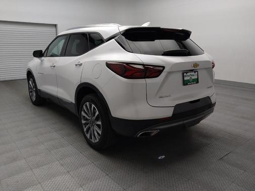 Iridescent Pearl Tricoat 2022 Chevrolet Blazer Premier