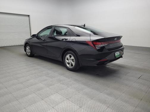 2023 Hyundai ELANTRA SE