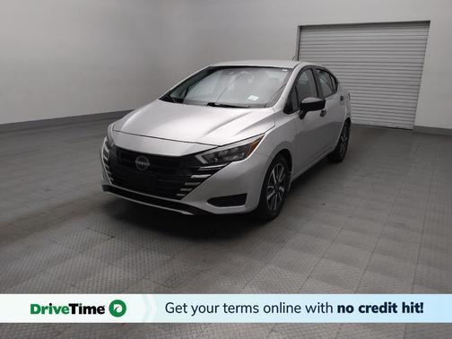 Brilliant Silver Metallic 2025 Nissan Versa 1.6 S