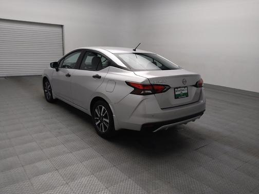 Brilliant Silver Metallic 2025 Nissan Versa 1.6 S