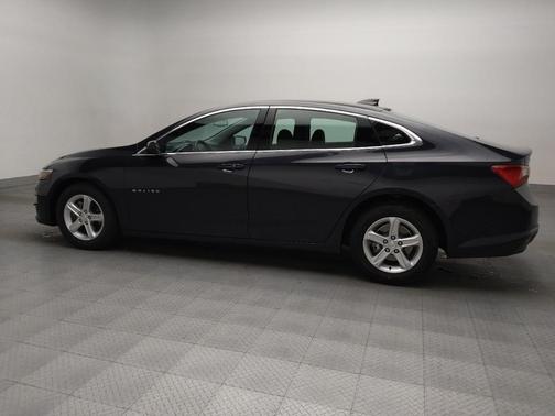 Dark Ash Metallic 2023 Chevrolet Malibu FWD 1LT