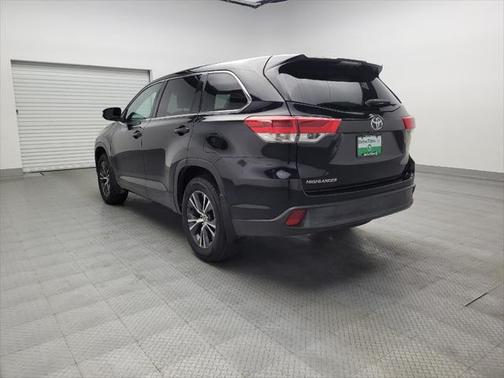 2017 Toyota Highlander LE I4