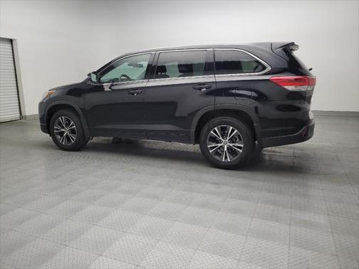 2017 Toyota Highlander LE I4