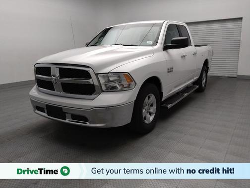 Bright White Clearcoat 2017 RAM 1500 SLT