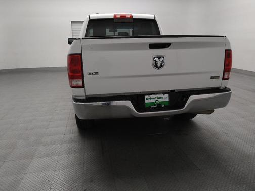 Bright White Clearcoat 2017 RAM 1500 SLT