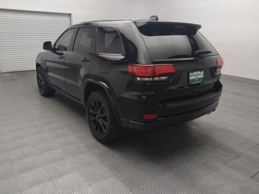 Diamond Black Crystal Pearlcoat 2020 Jeep Grand Cherokee Altitude