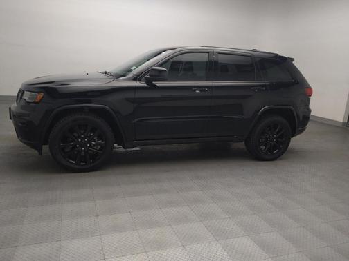 Diamond Black Crystal Pearlcoat 2020 Jeep Grand Cherokee Altitude