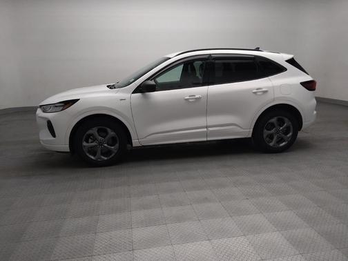 White 2023 Ford Escape ST-Line