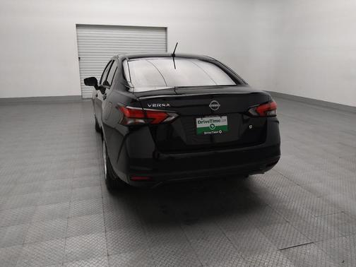 Super Black 2025 Nissan Versa 1.6 S