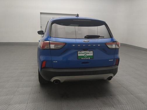 Velocity Blue Metallic 2020 Ford Escape SE