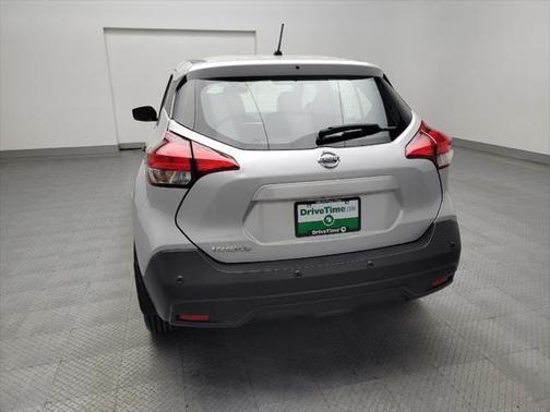 2020 Nissan Kicks S