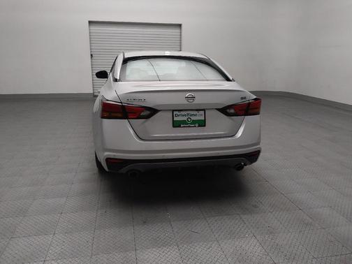 2022 Nissan Altima SR FWD