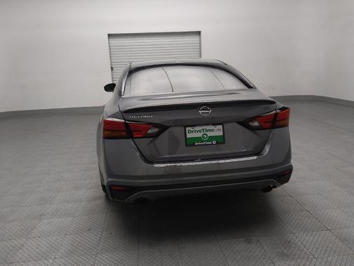 Gun Metallic 2021 Nissan Altima SR FWD