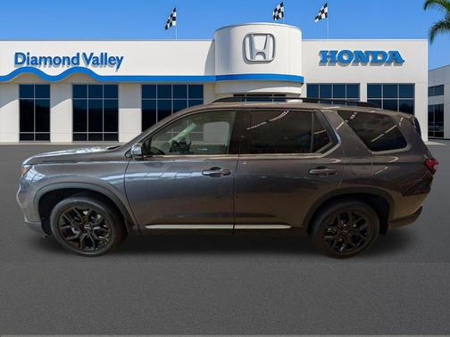 2025 Honda Pilot Touring 8-Passenger