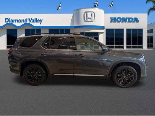 2025 Honda Pilot Touring 8-Passenger