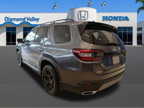 2025 Honda Pilot Touring 8-Passenger