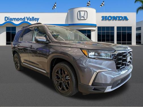 2025 Honda Pilot Touring 8-Passenger