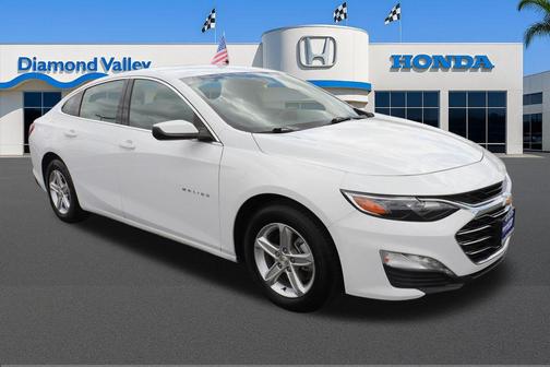 Summit White 2022 Chevrolet Malibu FWD LT