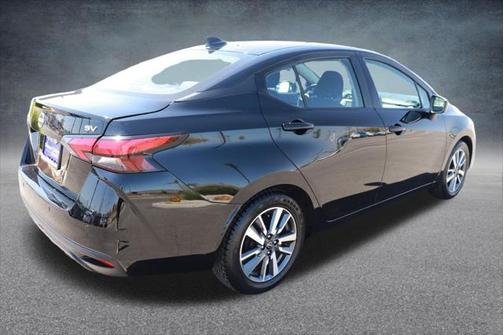 2023 Nissan Versa 1.6 SV