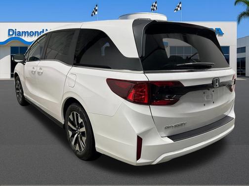 Platinum White Pearl 2026 Honda Odyssey EX-L