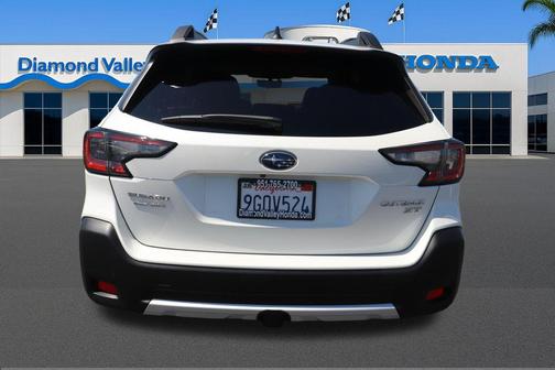 Crystal White Pearl 2024 Subaru Outback Limited XT