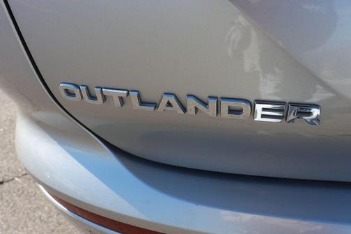2024 Mitsubishi Outlander SE 2.5 2WD
