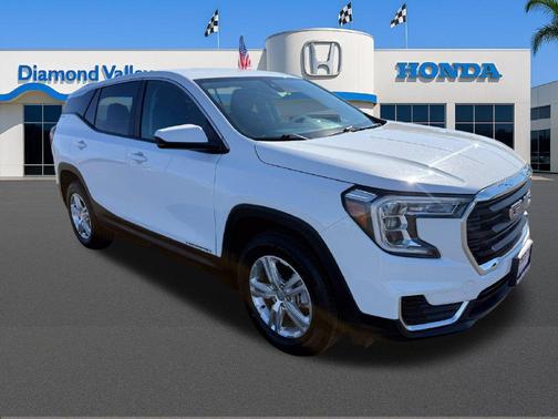 Summit White 2024 GMC Terrain SLE