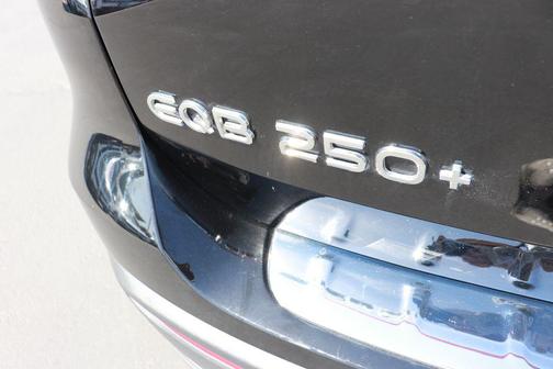 Black 2024 Mercedes-Benz EQB 250 Base