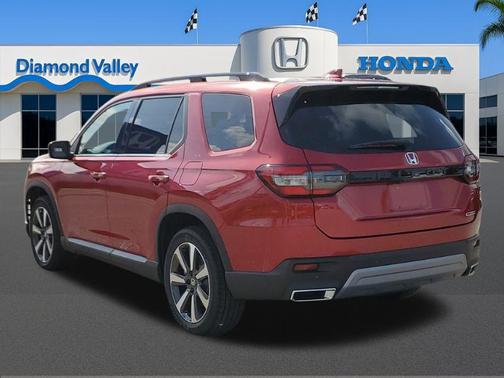 2025 Honda Pilot Touring 8-Passenger