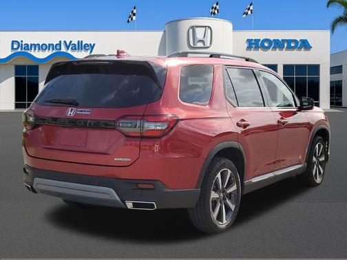 2025 Honda Pilot Touring 8-Passenger