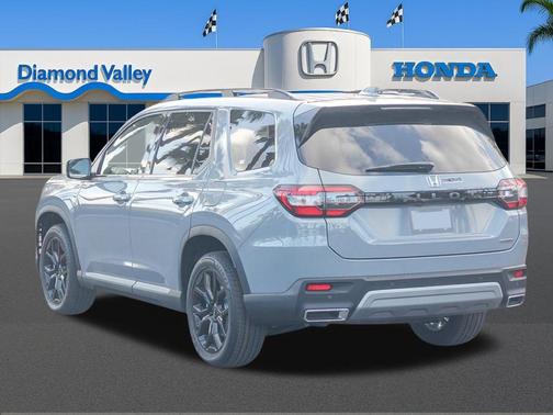 2025 Honda Pilot Touring 8-Passenger