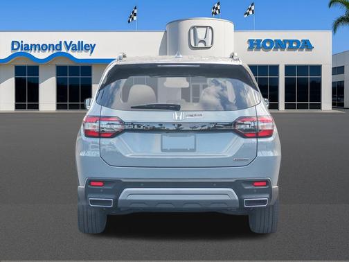 2025 Honda Pilot Touring 8-Passenger