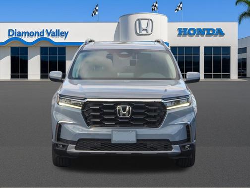 2025 Honda Pilot Touring 8-Passenger