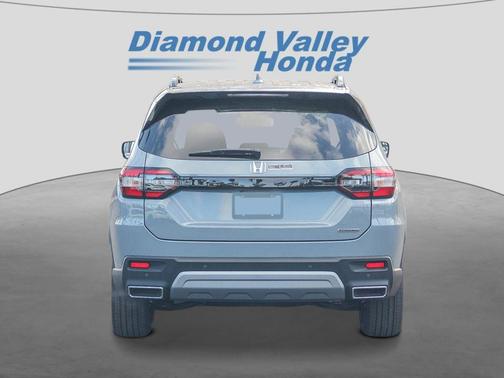 2025 Honda Pilot Touring 8-Passenger