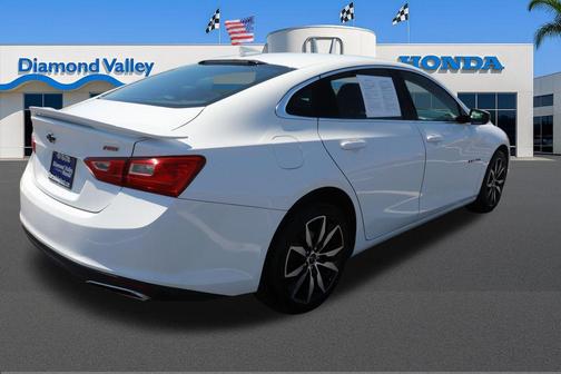 Summit White 2023 Chevrolet Malibu FWD RS
