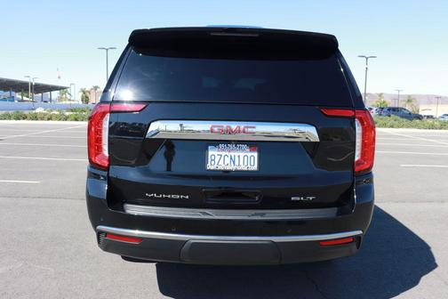 2022 GMC Yukon SLT