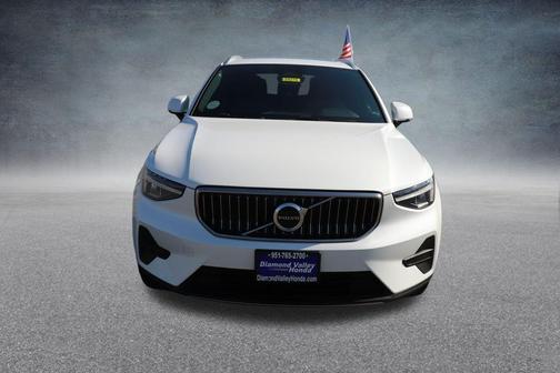 2024 Volvo XC40 B5 Core