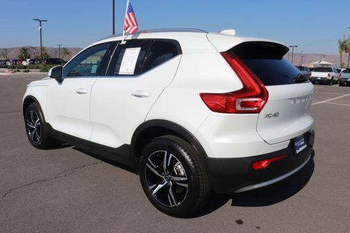 2024 Volvo XC40 B5 Core