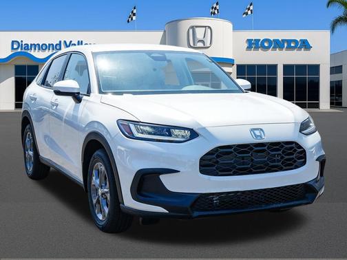 Platinum White Pearl 2027 Honda HR-V LX