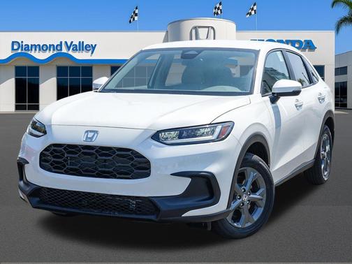 Platinum White Pearl 2027 Honda HR-V LX