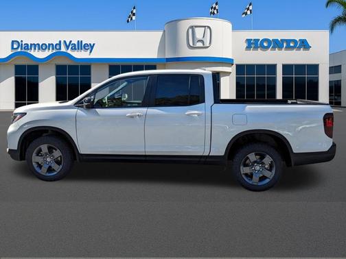 Platinum White Pearl 2026 Honda Ridgeline TrailSport