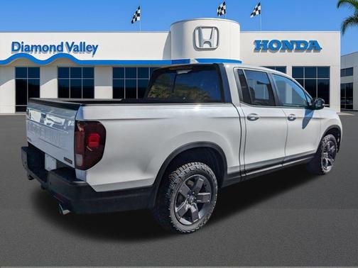Platinum White Pearl 2026 Honda Ridgeline TrailSport
