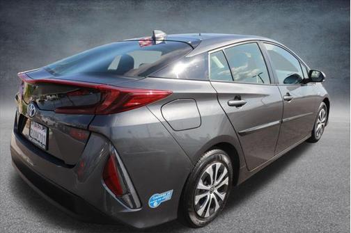 2021 Toyota Prius Prime LE