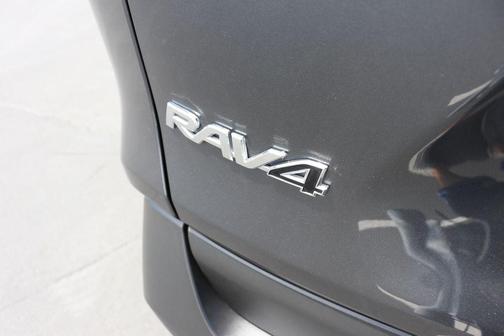 Magnetic Gray Metallic 2020 Toyota RAV4 LE