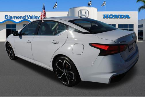 2024 Nissan Altima SR FWD