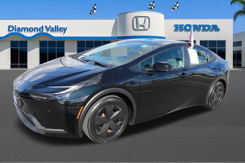 2025 Toyota Prius LE