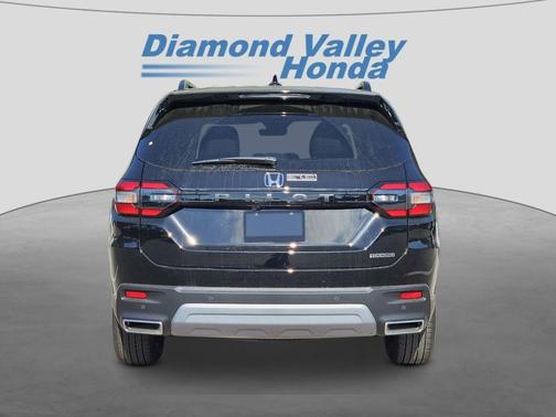 2025 Honda Pilot Touring 8-Passenger